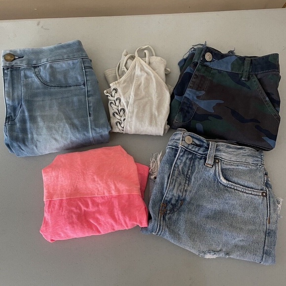 Women's Sz LARGE 🛍5 Piece NEW MYSTERY CLOTHING BOX!🛍 - Picture 4 of 7
